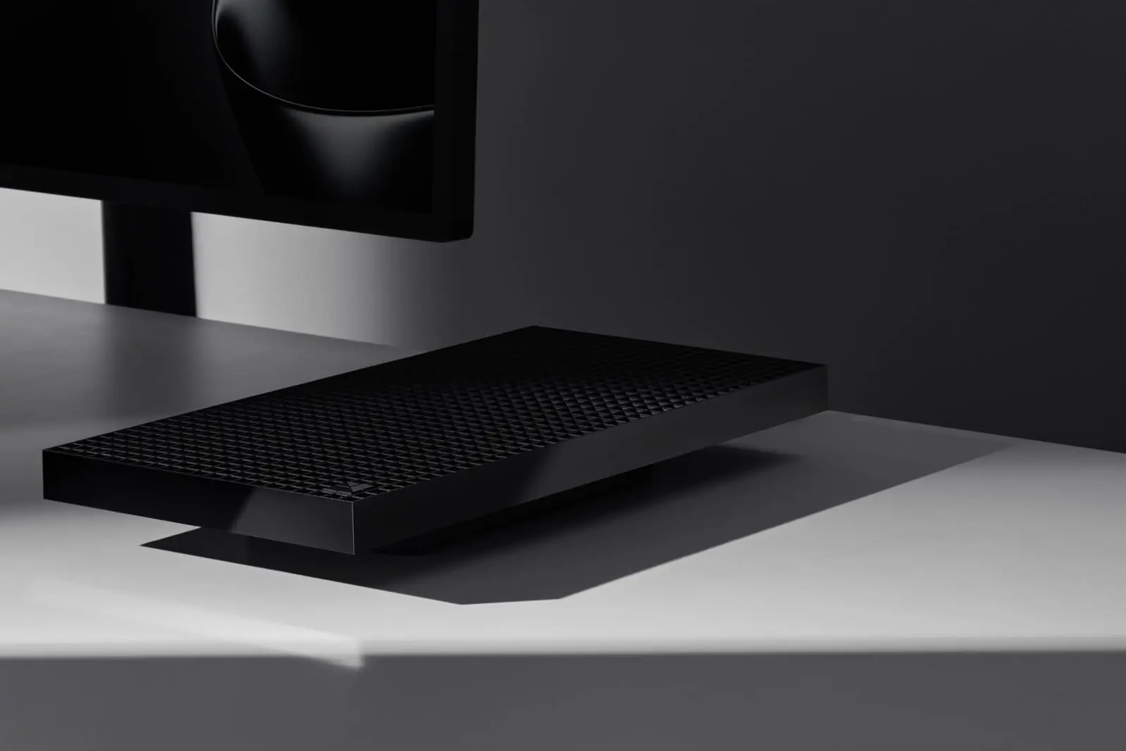 مینی‌پی‌سی ۶ هزار دلاری مایکروسافت برای توسعه‌دهندگان هوش مصنوعی؛ Surface RTX Spark Dev Box